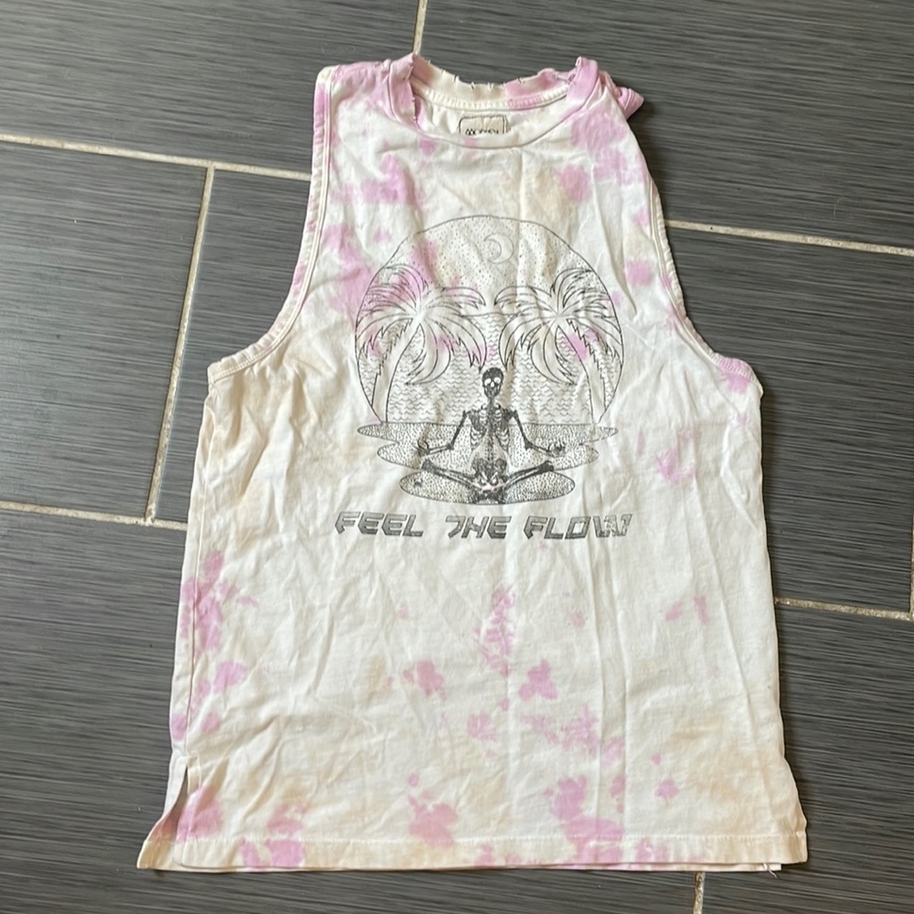 Small tank from buckle